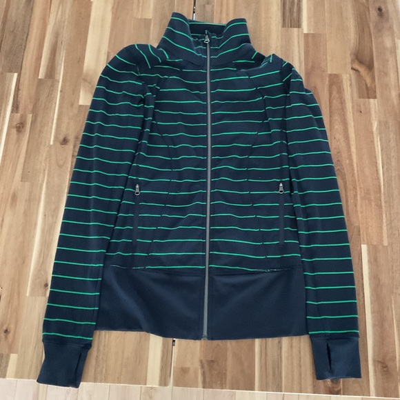 Lululemon jacket - Picture 3 of 5